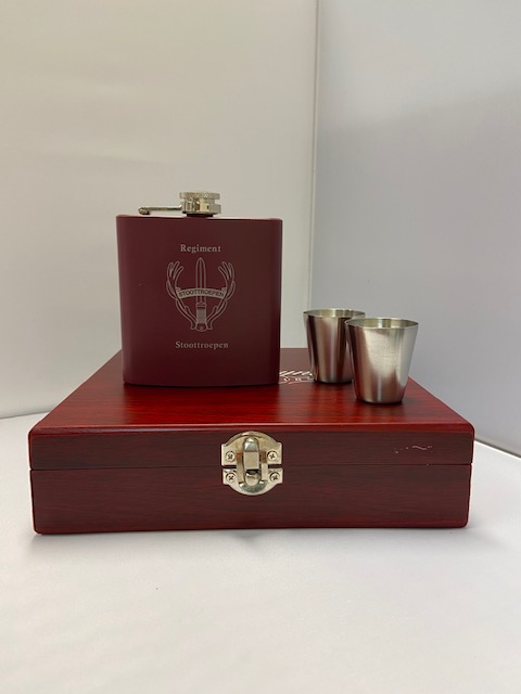 Heupfles Regiment Stoottroepen