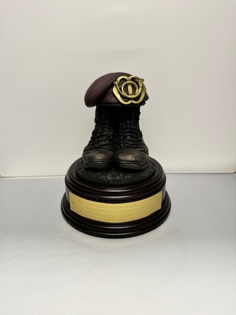  Boots and Beret 11 Infbat Jagers Gravure