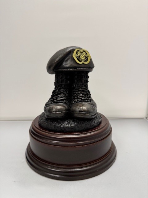 Boots and Beret 130 Bevocie