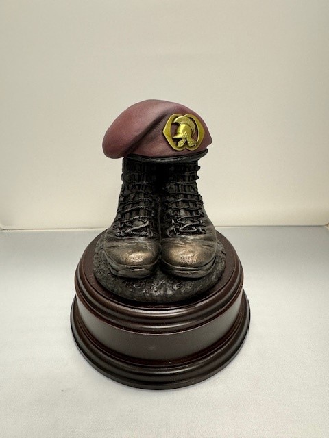 Boots and Beret 11 Genie Algemeen